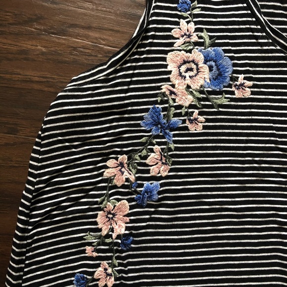 AE loose fitting tank top - Picture 4 of 6